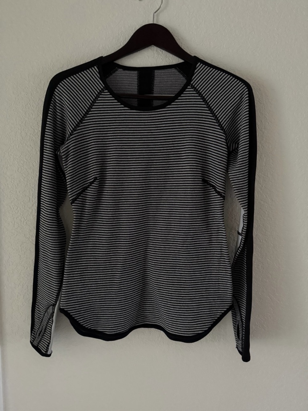 Lululemon Runder Under Long Sleeve Striped Rulu Top - Size 6